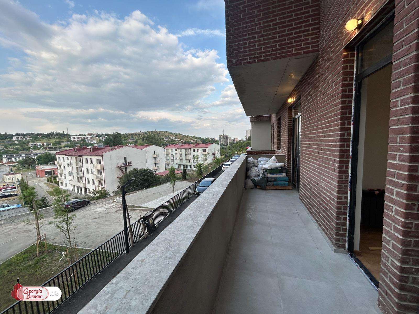 nearly repaired 2-room apartment for sale